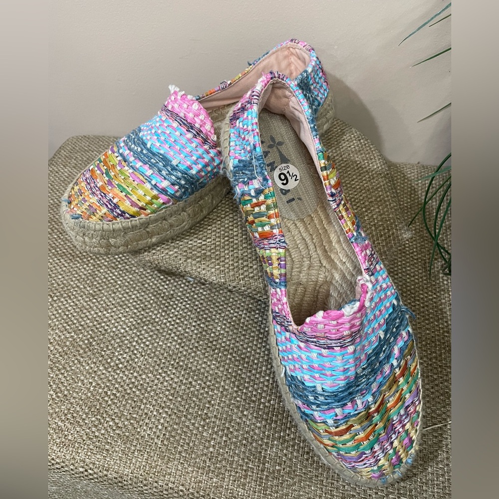 Manebi ladies multicolored espadrilles size 9.5